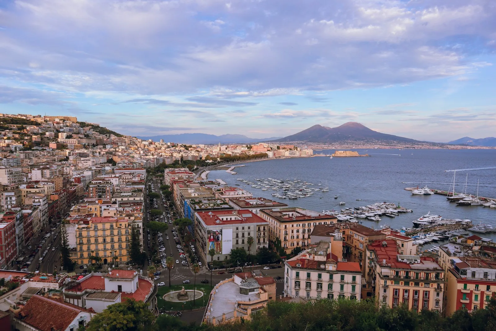 Naples view for the guide Vomero, Castel Sant’Elmo e San Martino