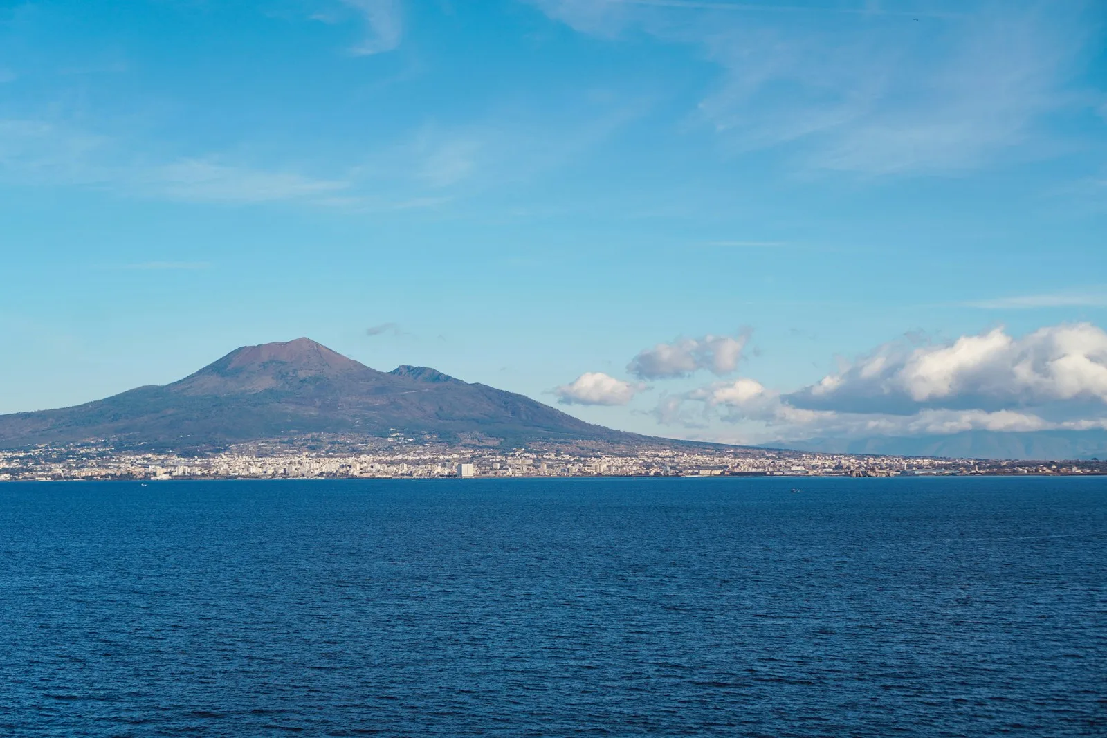 Naples view for the guide Napoli sotterranea e centro antico